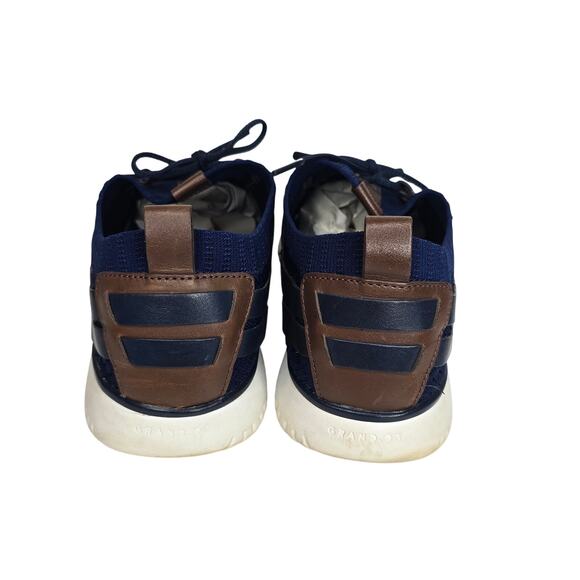 Athletic_Shoes
